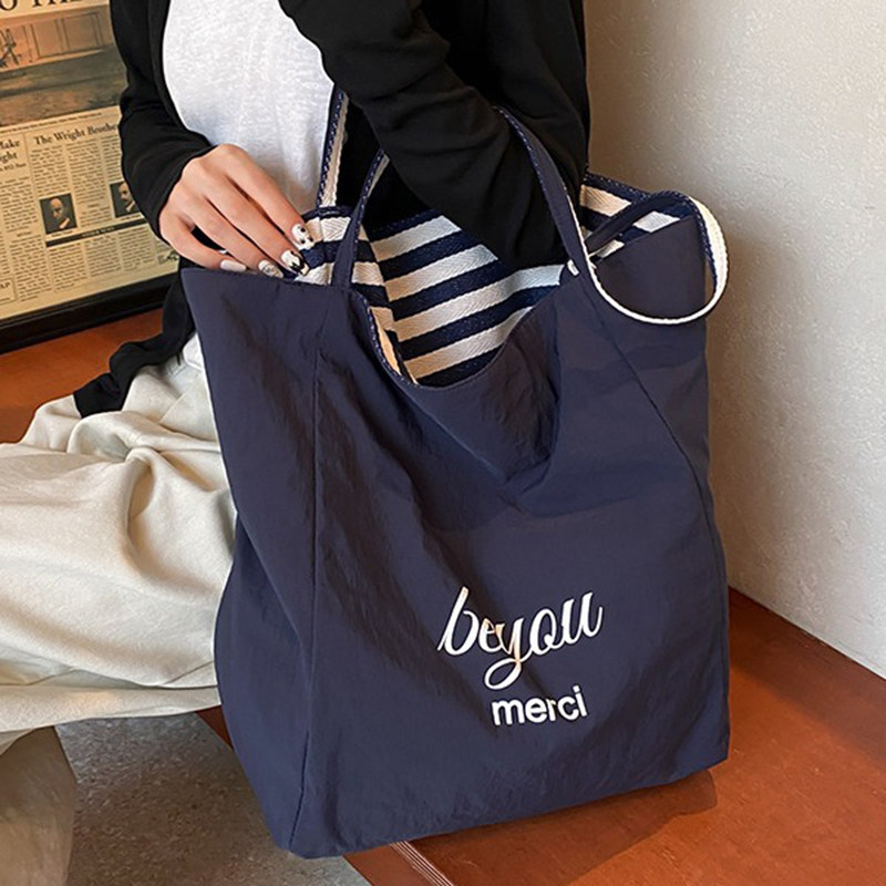 包包字母休闲百搭双面托特包女士大容量单肩包韩版学生包包妈咪包