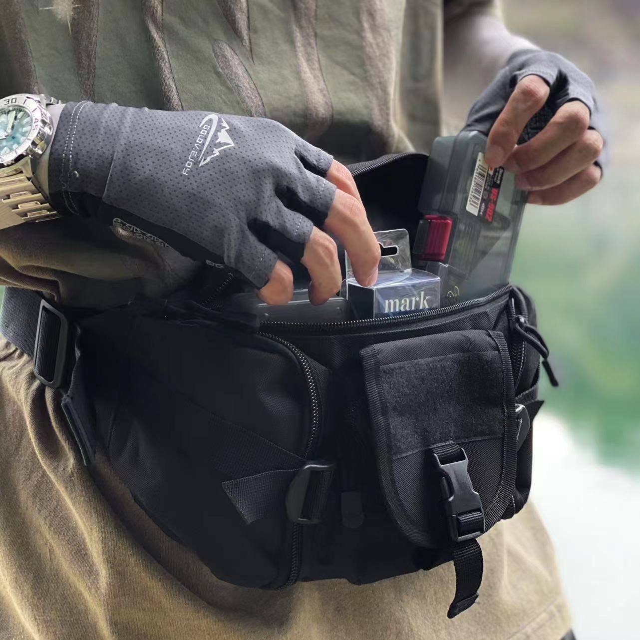 户外运动时尚腰包斜挎包男款多功能路亚胸包大容量休闲钓鱼专用包