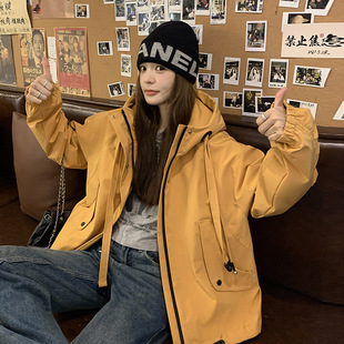 今年流行特惠黄色连帽工装派克羽绒服女冬短款2025新款90白鸭绒