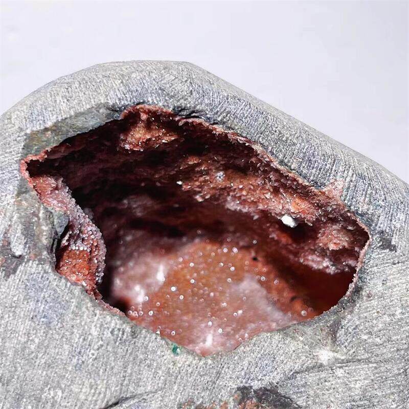 천연 인도 최음 제지 크리스탈 동굴 제올라이트 공생 원시 돌 클러스터 미네랄 크리스탈 컬렉션 이상한 돌 표본 장식품