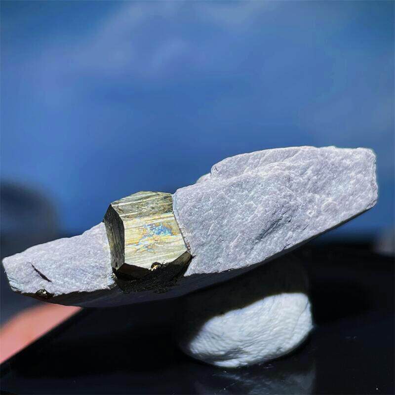 천연 크리스탈 미네랄 크리스탈 오각형 십이 면체 황철석 벨트 주변 암석 교육 표본 컬렉션 원래 돌 장식품