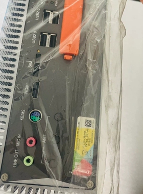工业计算机，型号ebox 3000FSH，，塑封未拆，没 ~议价
