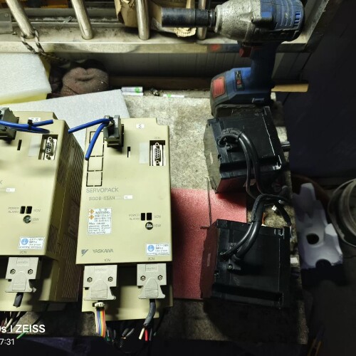 安川伺服驱动电机两套，型号：SGDB-15ANYB/SGMP ~议价