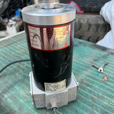 lenze电机D-32696 0.37KW ~议价