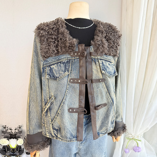时尚羊羔毛翻领牛仔羽绒服外套女2025冬季新款小个子减龄气质上衣