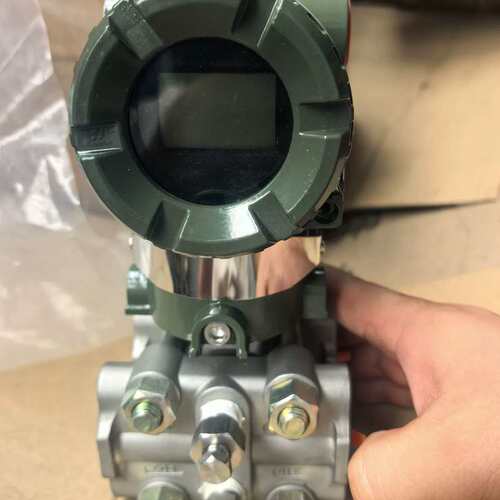 {议价}横河智能式变送器，型号EJA110A-EL55A-97DA，