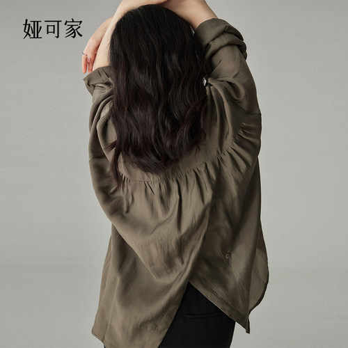 娅可家沼泽绿轻薄防晒衬衫女