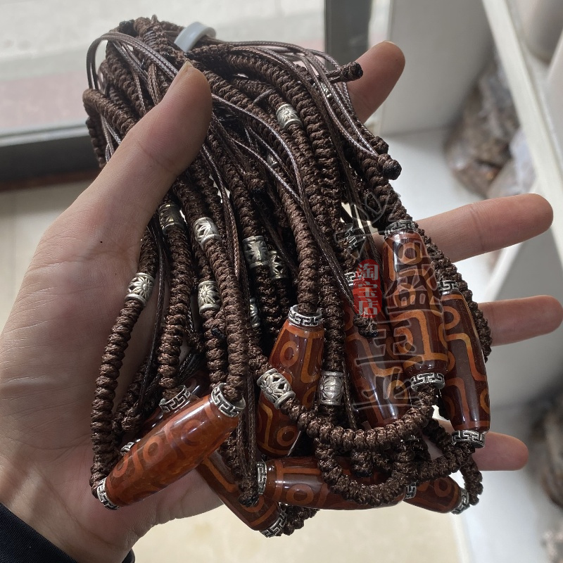 藏式复古做旧虎牙天珠玛瑙锁骨链 男女款九眼天珠老玛瑙项链 财神