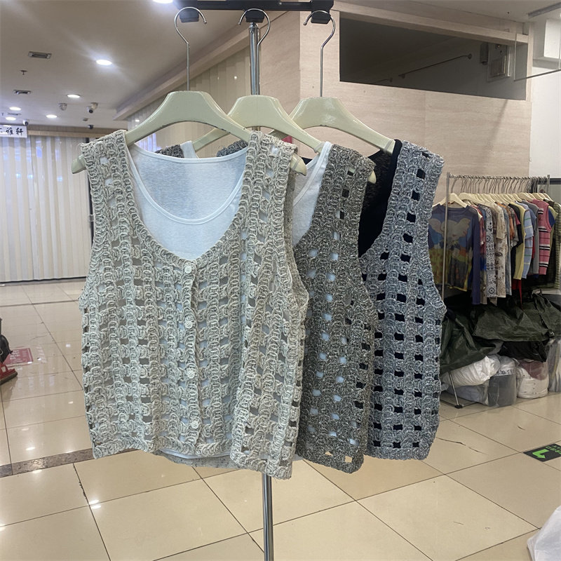 法式2026夏款镂空钩花V领针织马甲背心女无袖叠穿百搭上衣+背心