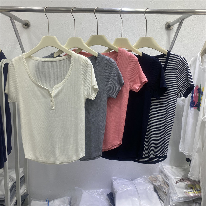 中式2026春款韩范简约U领短袖针织衫女显瘦修身百搭减龄短款上衣