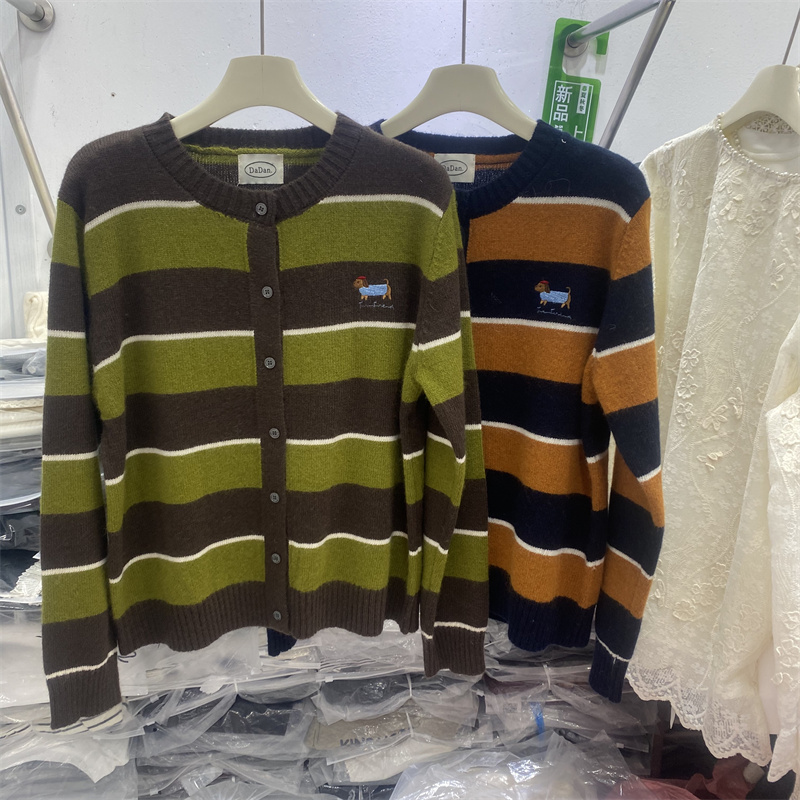 欧货冬款复古条纹针织羊毛开衫