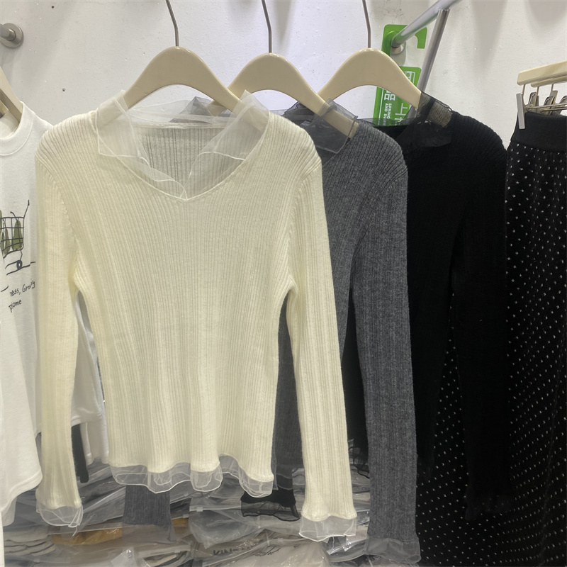 法式蕾丝拼接针织衫V领坑条上衣