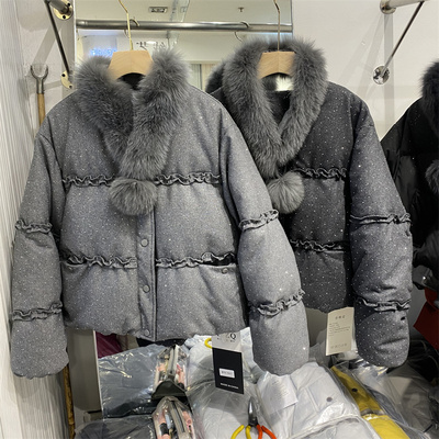 狐狸毛领亮钻面加厚女羽绒服