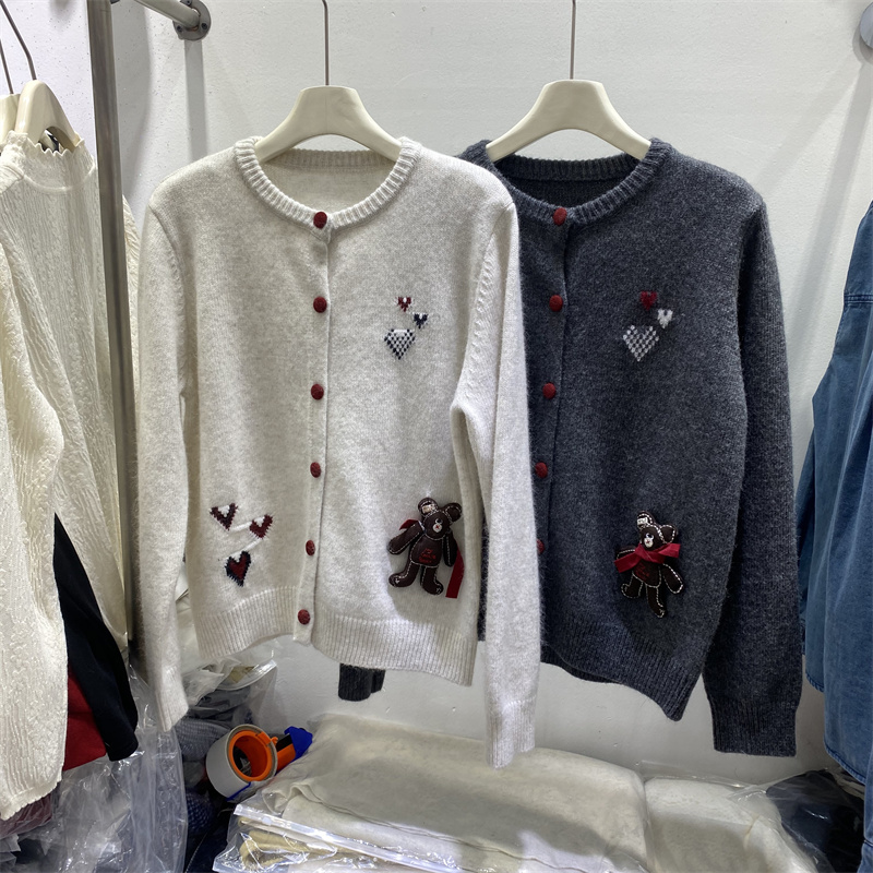 欧货复古小熊刺绣圆领针织开衫