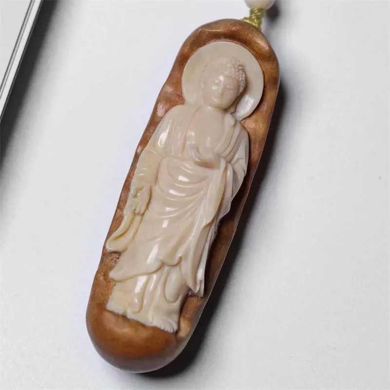 大日如来吊坠猛犸牙镶老山檀大日如来佛像佛牌毛衣链挂件项坠项饰