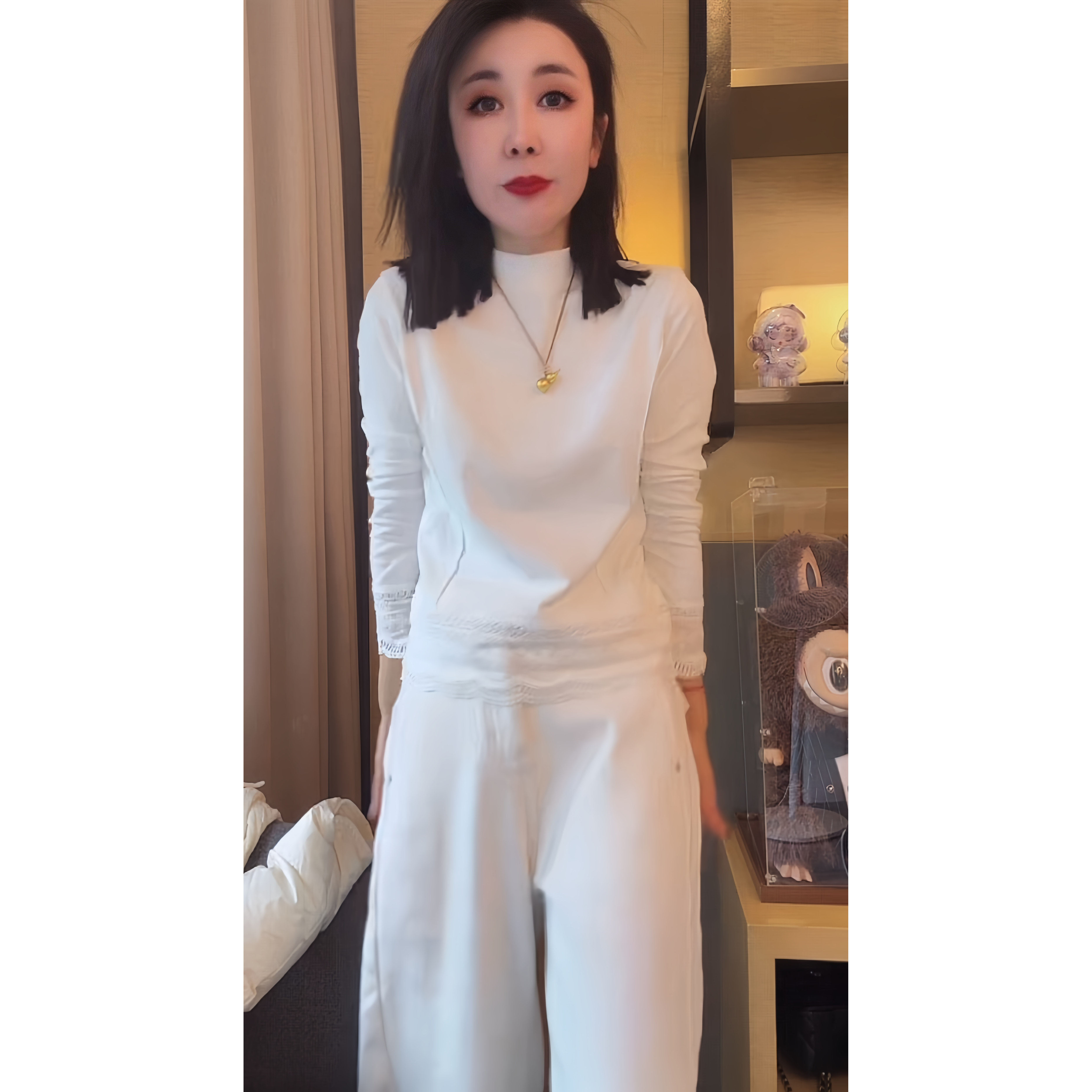 蕾丝拼接双面德绒长袖T恤女2025秋冬新款洋气保暖半高领打底上衣