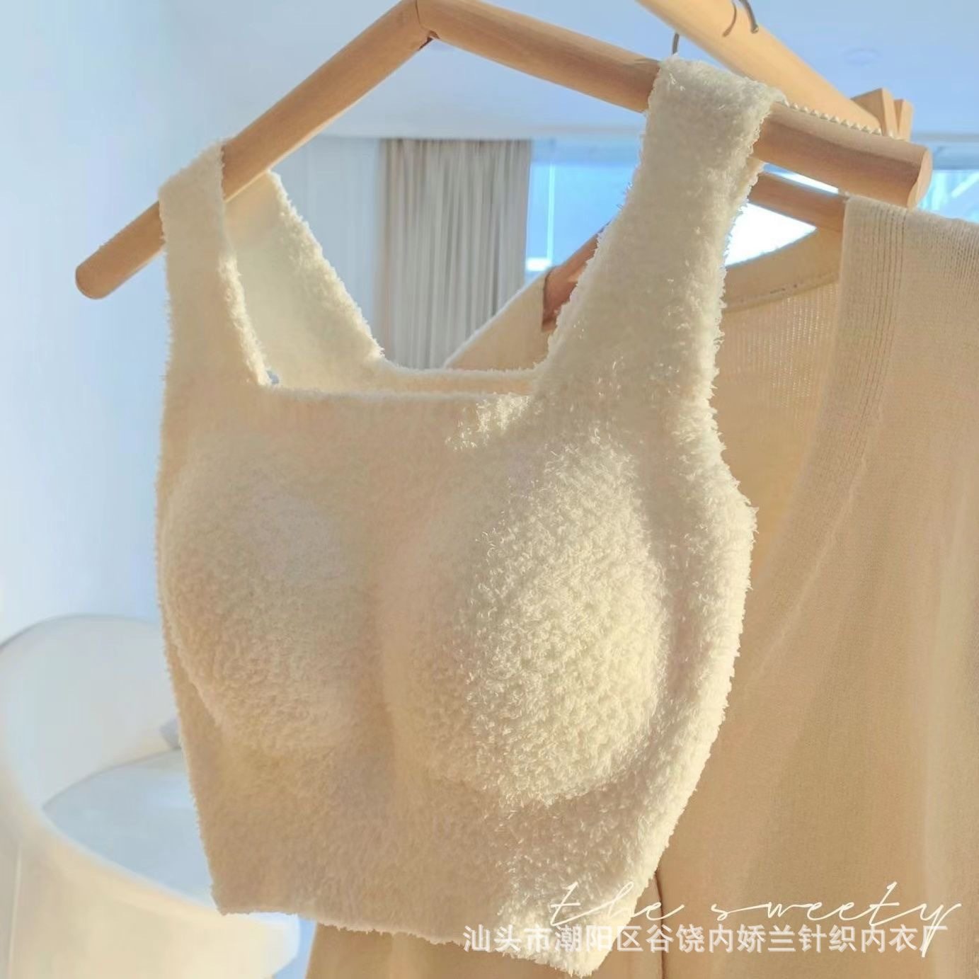 暖绒小羊羔~秋冬保暖背心女免穿文胸一体式冬季加绒bra内衣女,女士内衣/男士内衣/家居服,保暖背心,淘宝优惠券,粉丝福利购,淘宝优惠卷