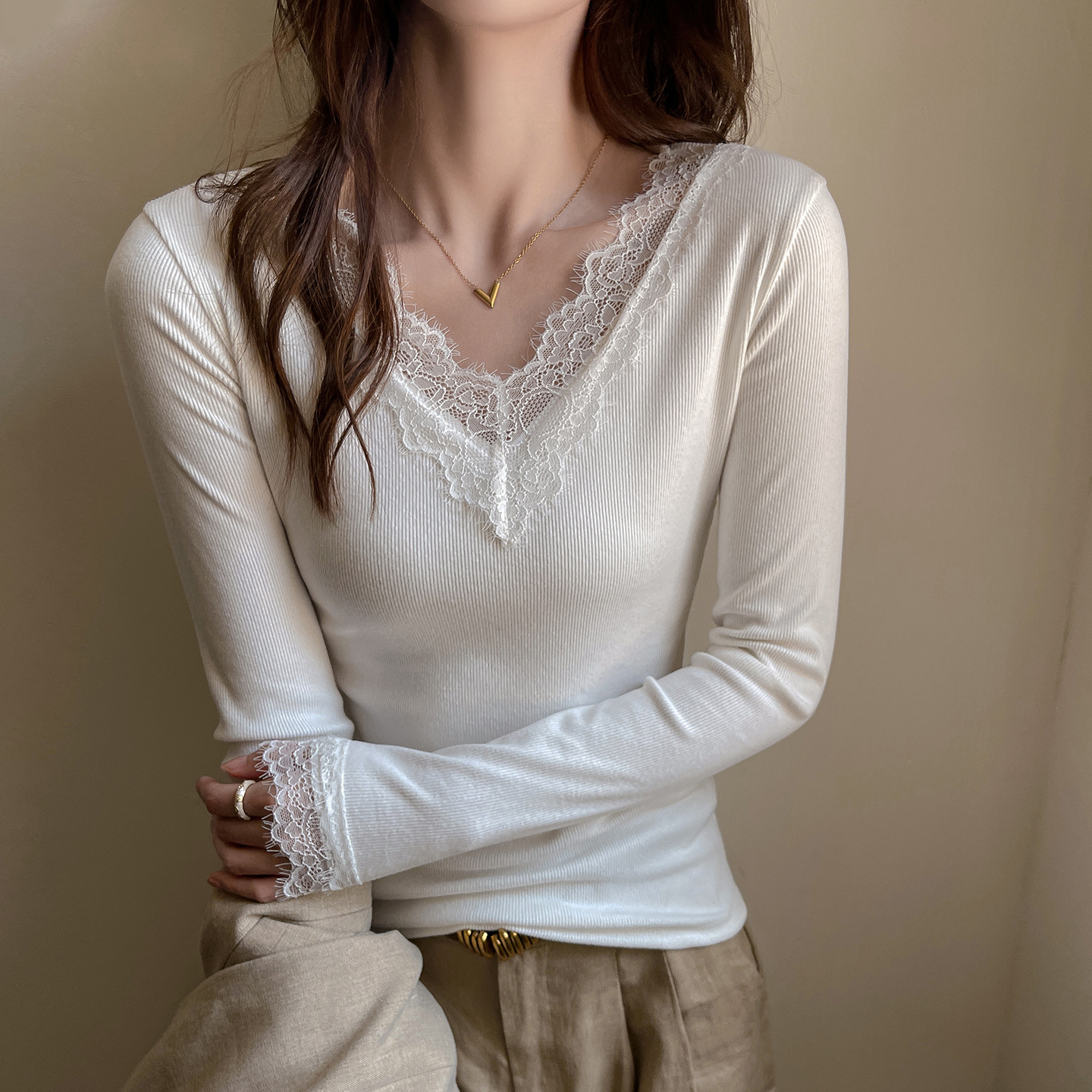 白色蕾丝边打底衫女内搭2025新款