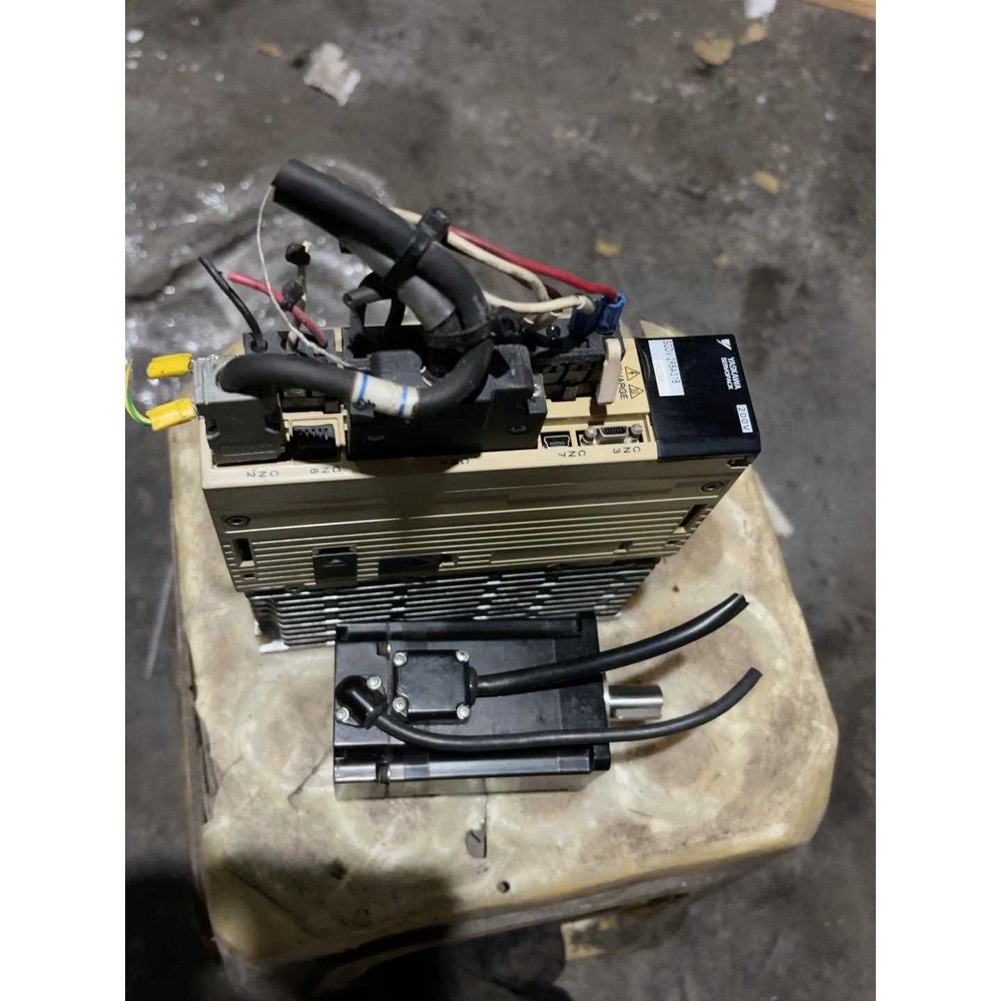 【议价】安川伺服400w一套，安川伺服驱动器SGDV-2R8A01B