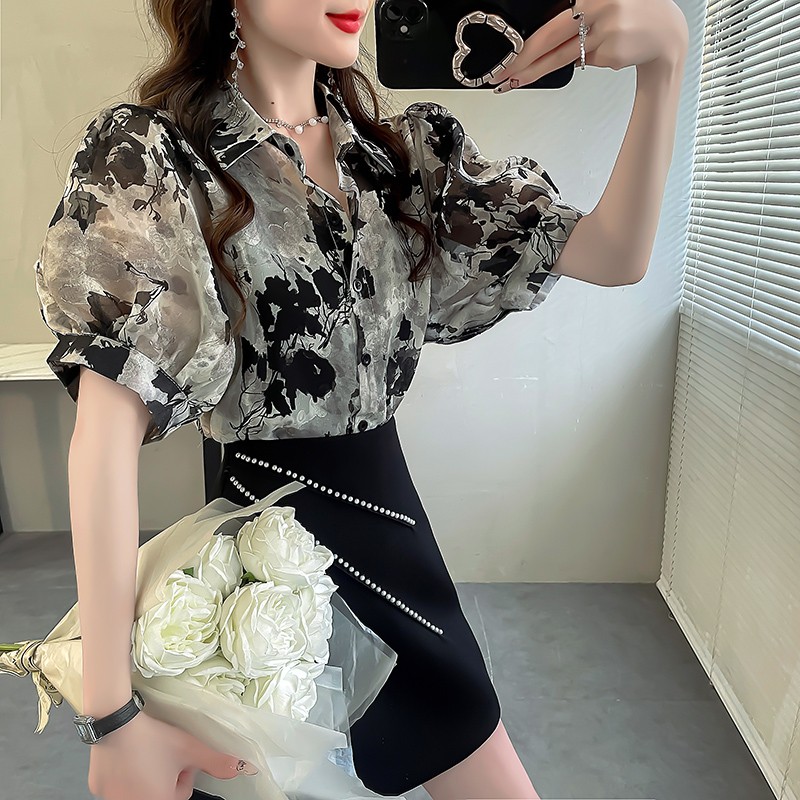 水墨刺绣印花衬衫女2025新款夏季衬衣高级感显瘦泡泡短袖雪纺上衣