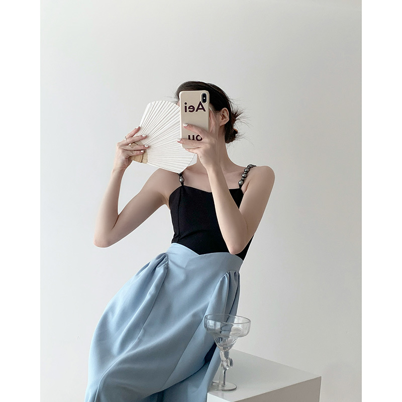 轻奢高端名媛气质风吊带连衣裙