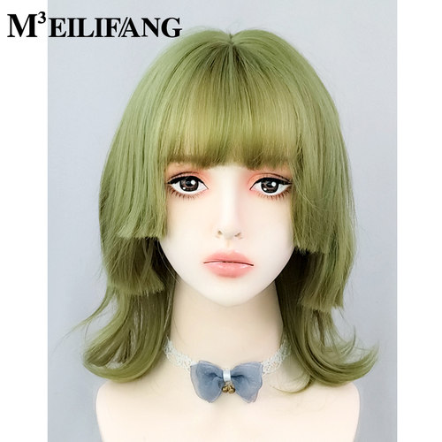 要想时髦过得去，身上来点荧光绿