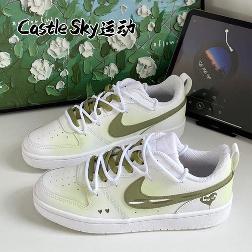 定制Nike浪漫礼遇低帮板鞋女