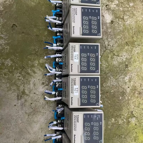 议价-奥托尼克斯TZ4SP-14S温控器，机柜里拆出来的，标价是单-可