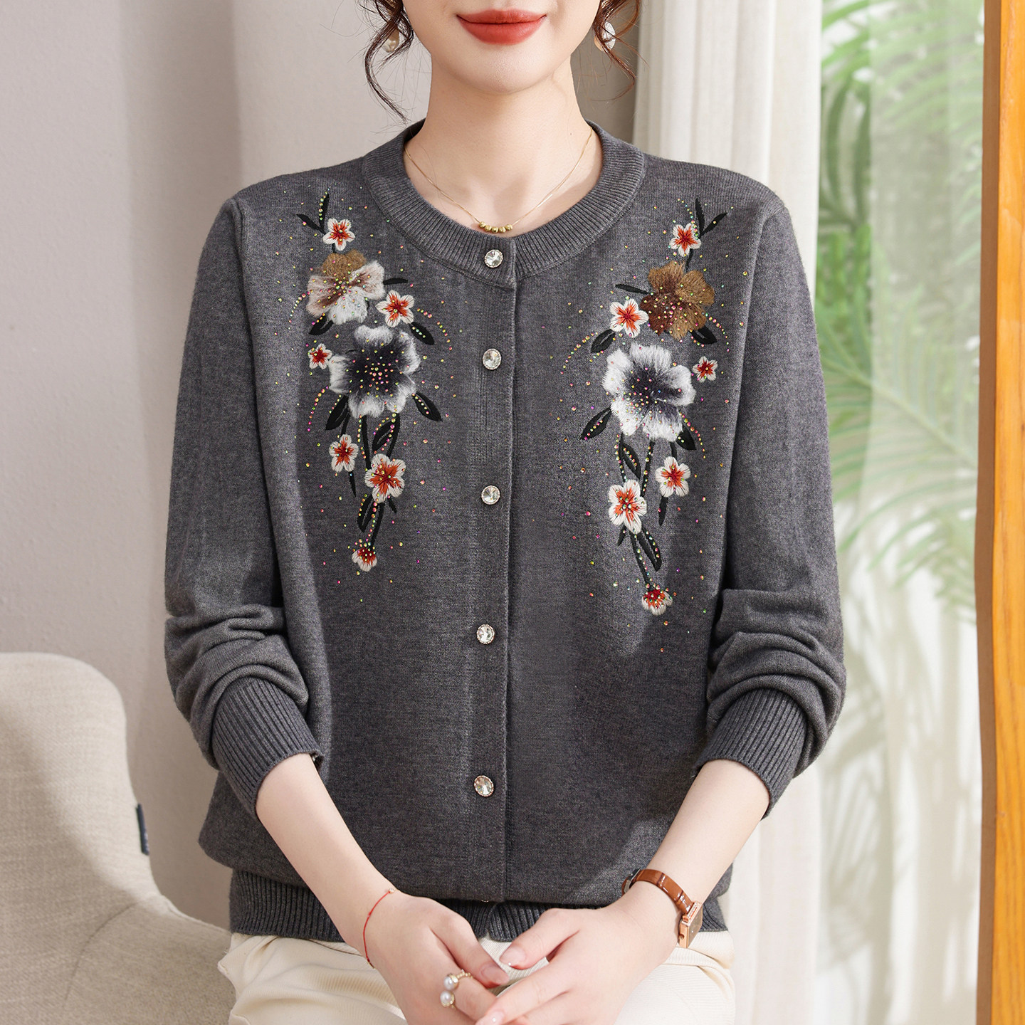 中老年人春秋装毛衣外套女妈妈针织开衫衣服老太太奶奶大码上衣