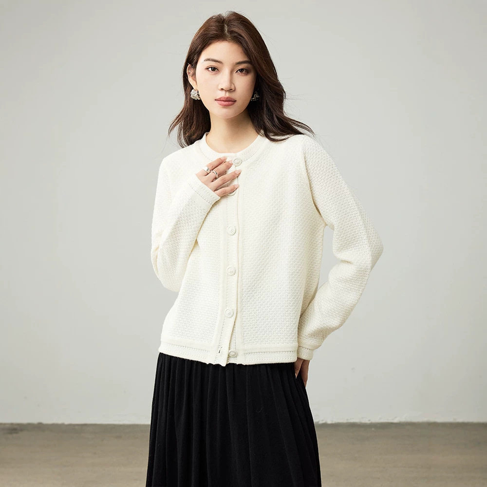 老钱风桂花针白色羊毛针织开衫毛衣女早秋季外套2026女装新款上衣
