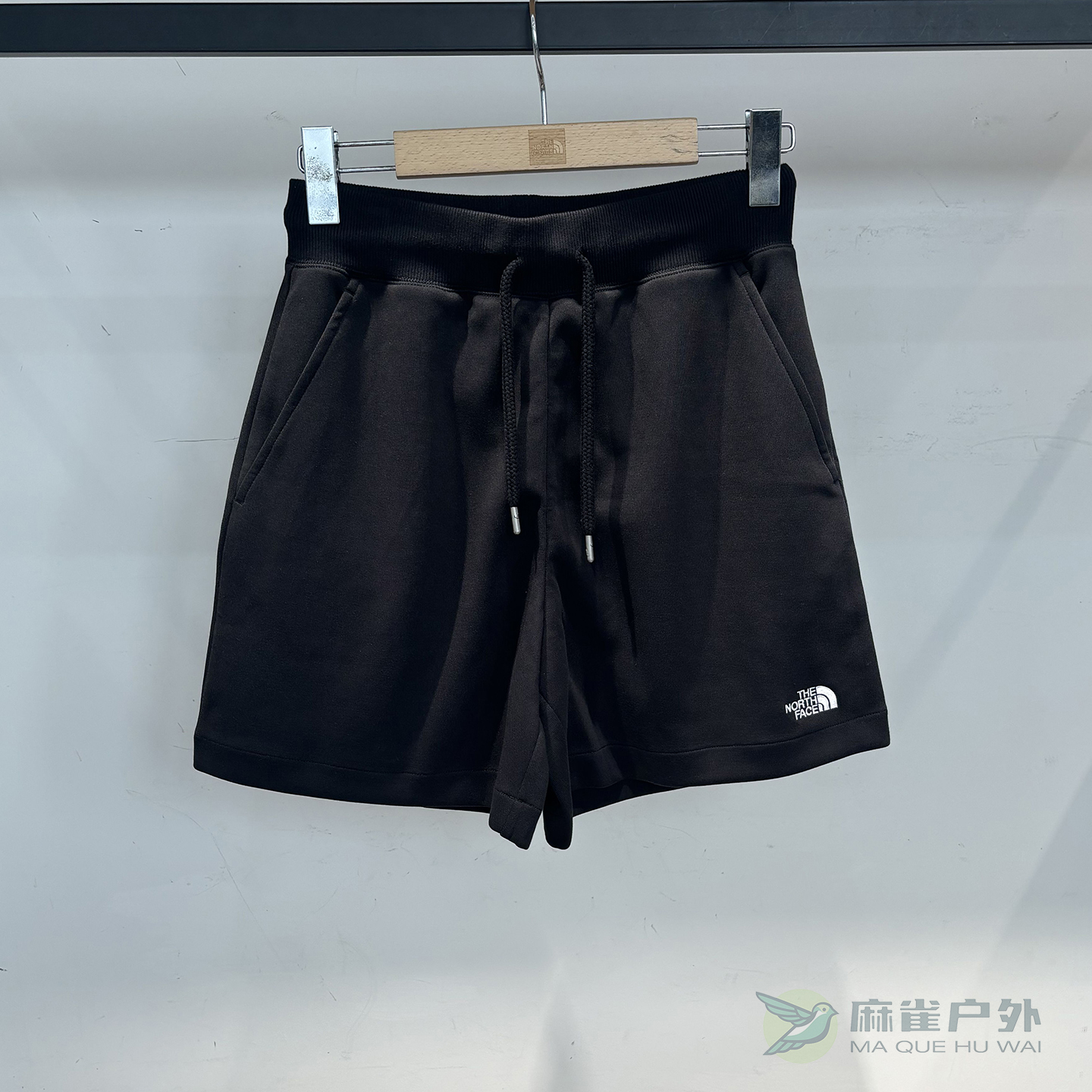 北面户外女休闲透气宽松休闲短裤