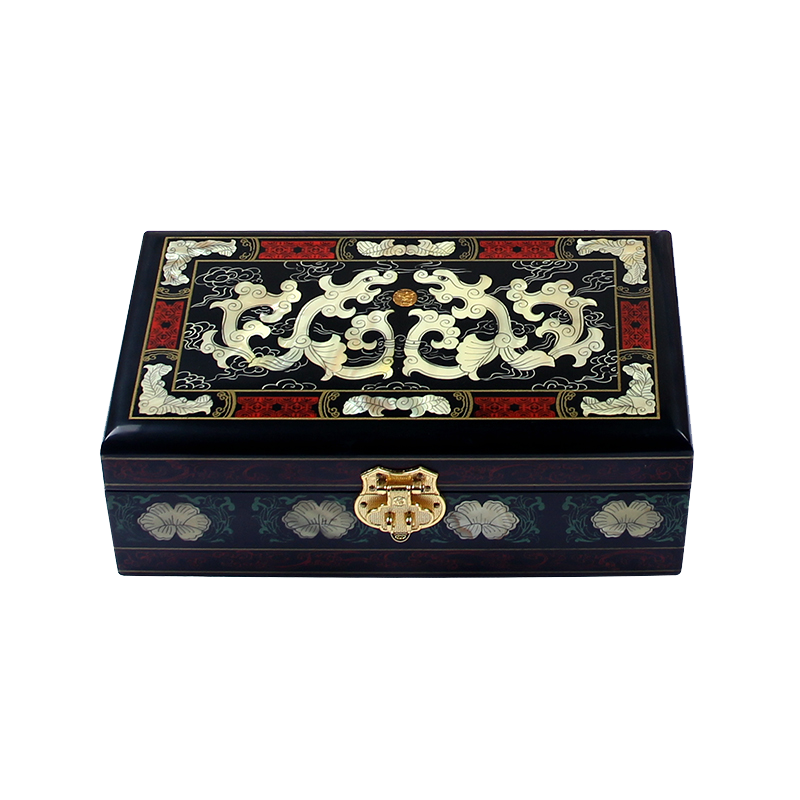 作品手工彩绘双龙戏珠推光漆器
