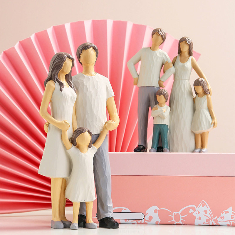 跨境幸福一家人树脂工艺品家居装饰摆件节日人物雕像结婚礼品创意