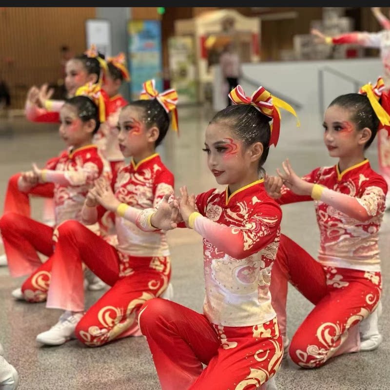 儿童啦啦队演出服健美操竞技比赛服学生运动会开幕式中国风表演服