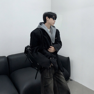黑沧社/小众设计感假两件垫肩西装外套男冬季西服加厚连帽卫衣潮