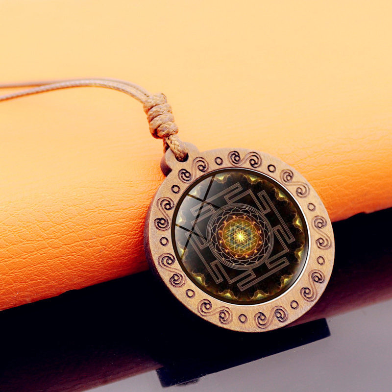 斯里兰卡曼陀罗时光宝石木质吊坠项链女百搭复古棕色蜡绳毛衣链