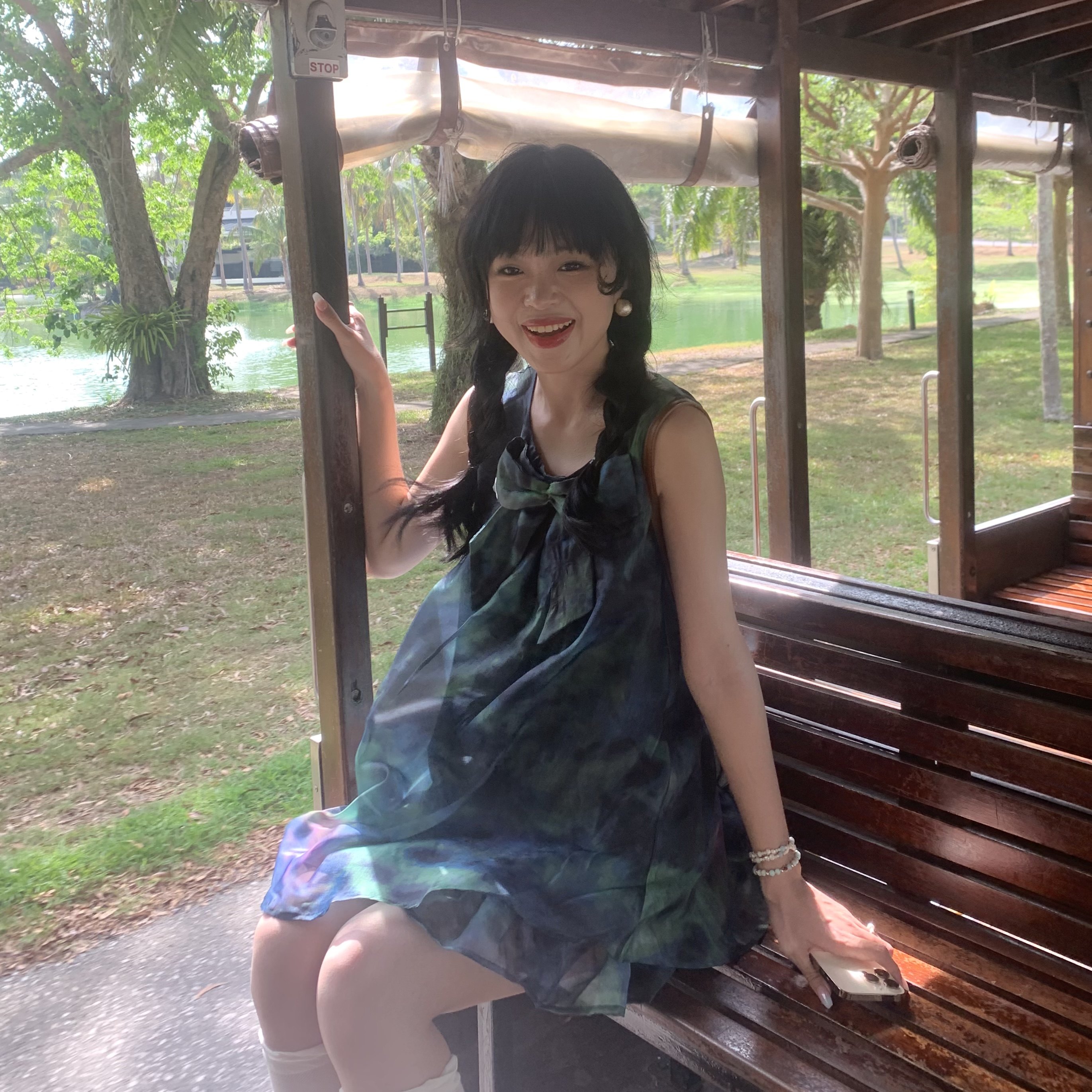 韦小小原创 绿野仙踪 森林感绿扎染设计感背心裙欧根纱连衣短裙
