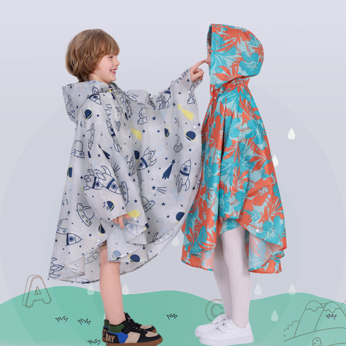 儿童斗篷雨衣男女孩中小学生上学揹包专用户外春秋游防水时尚雨披