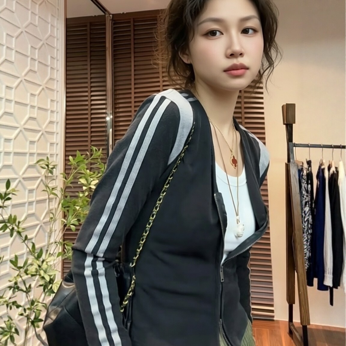 修身显瘦休闲杠条开衫卫衣小外套