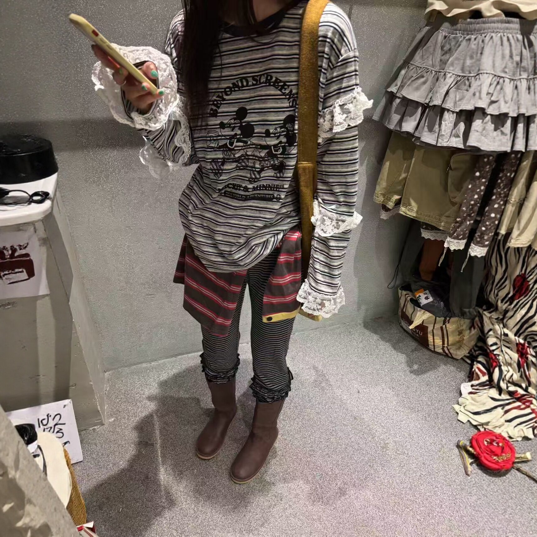 卡通印花蕾丝条纹长袖T恤女秋潮