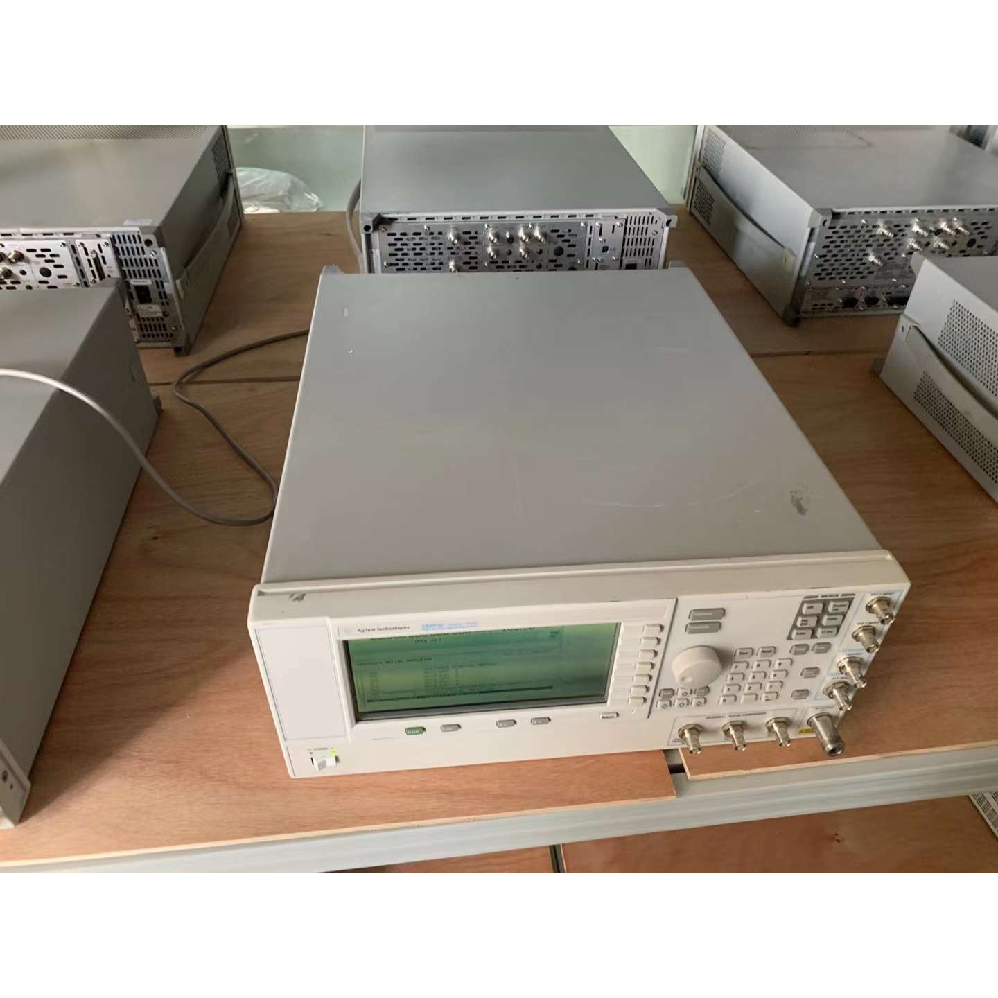 出售  出租E8257D E8257D 250 kHz 至 20 GHz PSG模拟信号发生器