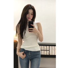 陈椿儿  纯欲半高领无袖针织背心修身显瘦内搭