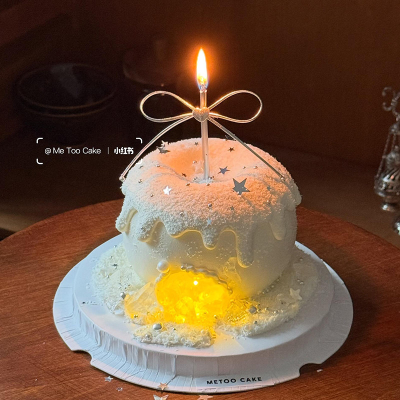简约白色氛围感蛋糕装饰银色星星蝴蝶结蜡烛生日烘焙甜品装扮配件