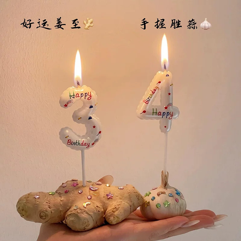 手握胜蒜装饰生日仪式感装饰大蒜生姜钻石贴数字蜡烛生日拍照道具