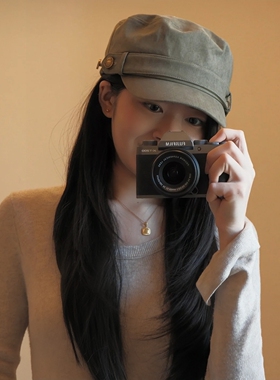 2025新款做旧复古橄榄绿色平顶鸭舌帽女百搭显脸小韩系纽扣报童帽