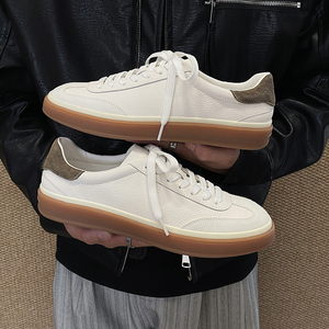 两点浪漫2026春新款低帮舒适运动休闲鞋时尚真皮小白鞋德训板鞋男