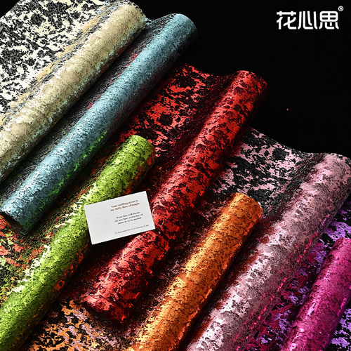 花心思复古亮片镂空包装纸休闲裤