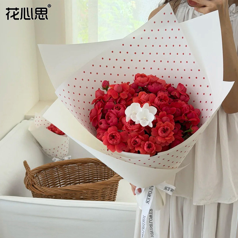 花心思波点硫酸纸鲜花花束包装纸