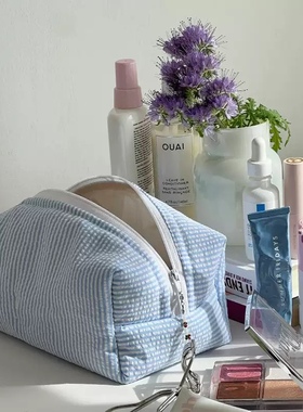 BM风~娜娜同款！条纹泡泡纱化妆包！手拿大容量洗漱包旅行收纳袋