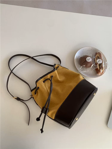 Небольшая демисезонная замшевая сумка через плечо, дизайнерская сумка на одно плечо, на шнурках